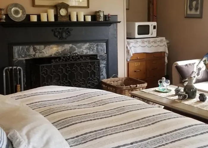 Widow Avery House